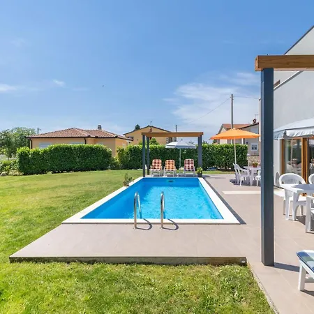House Irina F - Pool Private *