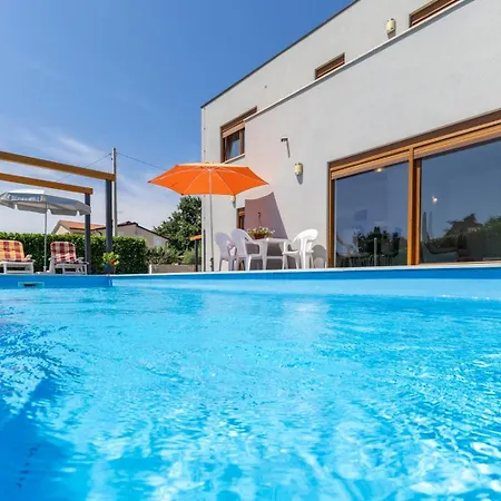 House Irina F - Pool Private * Poreč